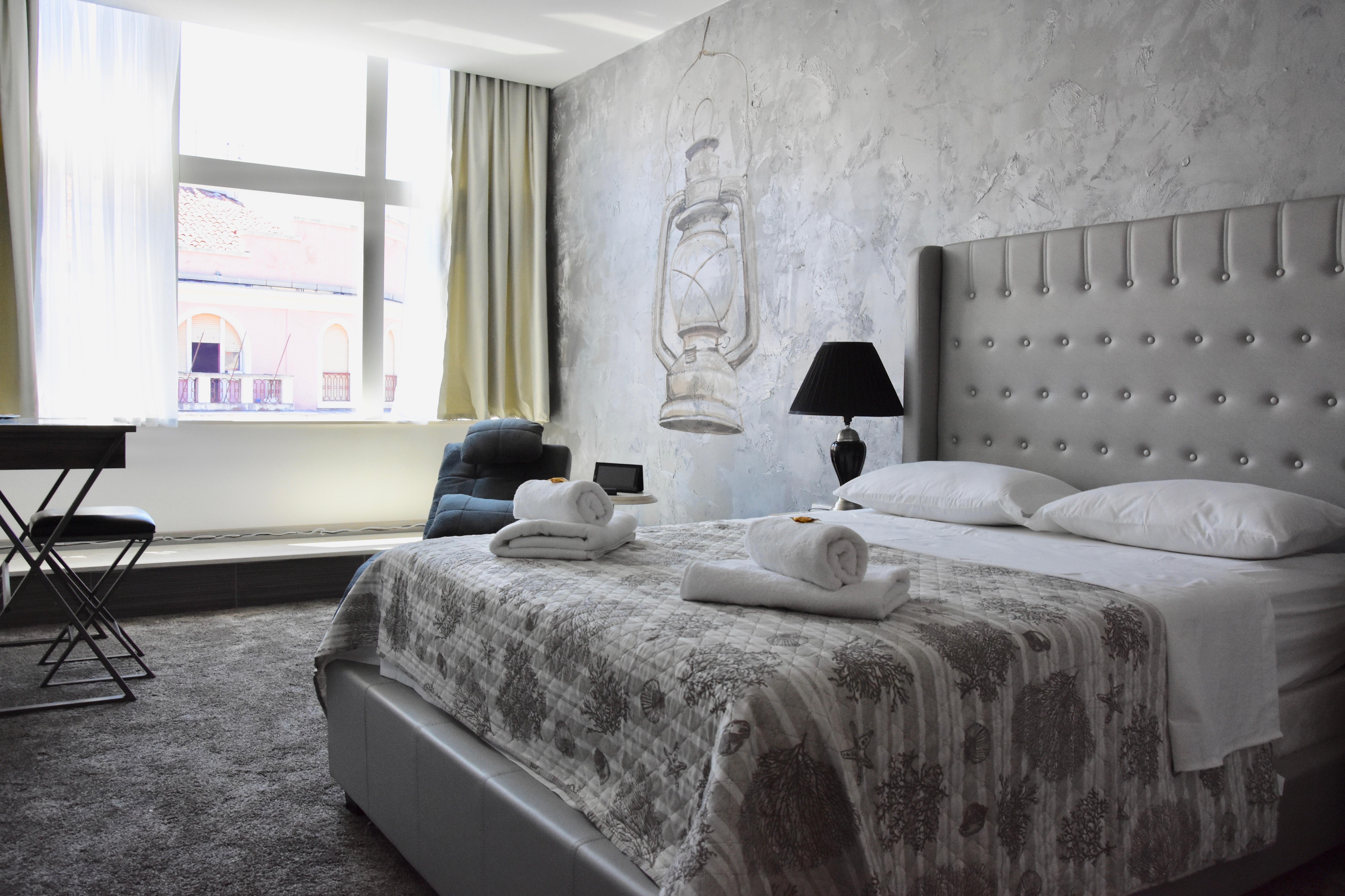 מלון Prima Luce Downtown 4*